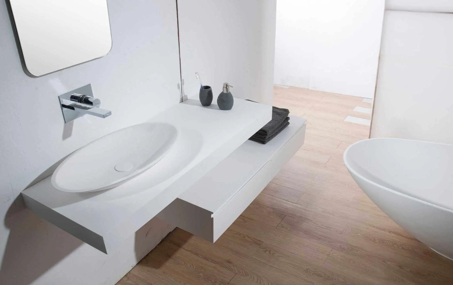 Bologna 60-OVERCOUNTER WASHBASINS-訂造一體無縫洗手盆,Tailor made Washbasins,waterbasin hk, 浴室物料,浴室裝修,訂造洗手盆,浴室翻新,Bathroomware ,Bespoke bathroom,浴室配件,訂造浴室潔具,訂造浴室傢俬,香港 浴室設計 公司,best custom bathroom furniture HK, Infinite Bath