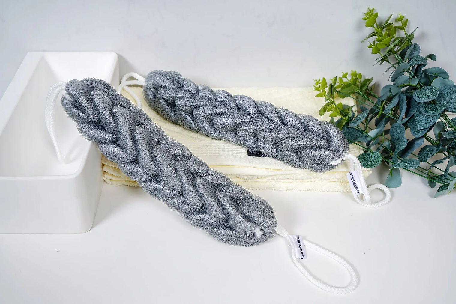 586 Loofah-Charcoal Twisted Back Scrubber-Bath & Body-INFINITE-訂造洗手盆,浴室翻新, small size bathtubs, custom-made bathtub HK,freestanding bathtub Hong Kong, 獨立式 浴缸 香港, premium bathtub brands HK, Where to buy bathtubs in Hong Kong, best custom bathroom furniture HK, Infinite Bath, Infinite浴缸, Cloakroom,Vanities, Mirrors,Bathroom Furniture, 浴室裝修,浴室 櫃 訂造