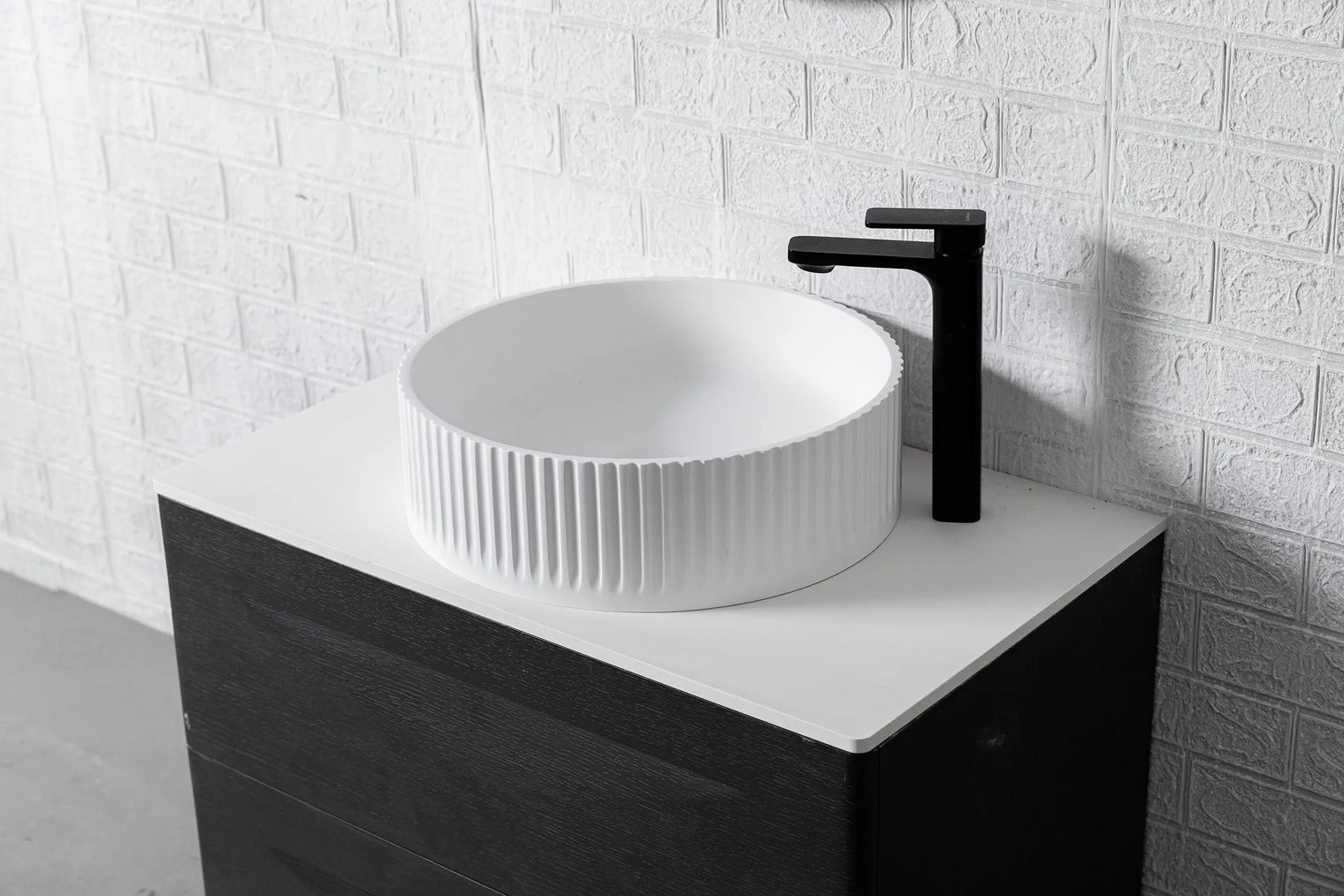 Basin with Stripes (Round) 44-OVERCOUNTER WASHBASINS-INFINITE BATH-訂造洗手盆,浴室翻新, small size bathtubs, custom-made bathtub HK,freestanding bathtub Hong Kong, 獨立式 浴缸 香港, premium bathtub brands HK, Where to buy bathtubs in Hong Kong, best custom bathroom furniture HK, Infinite Bath, Infinite浴缸, Cloakroom,Vanities, Mirrors,Bathroom Furniture, 浴室裝修,浴室 櫃 訂造