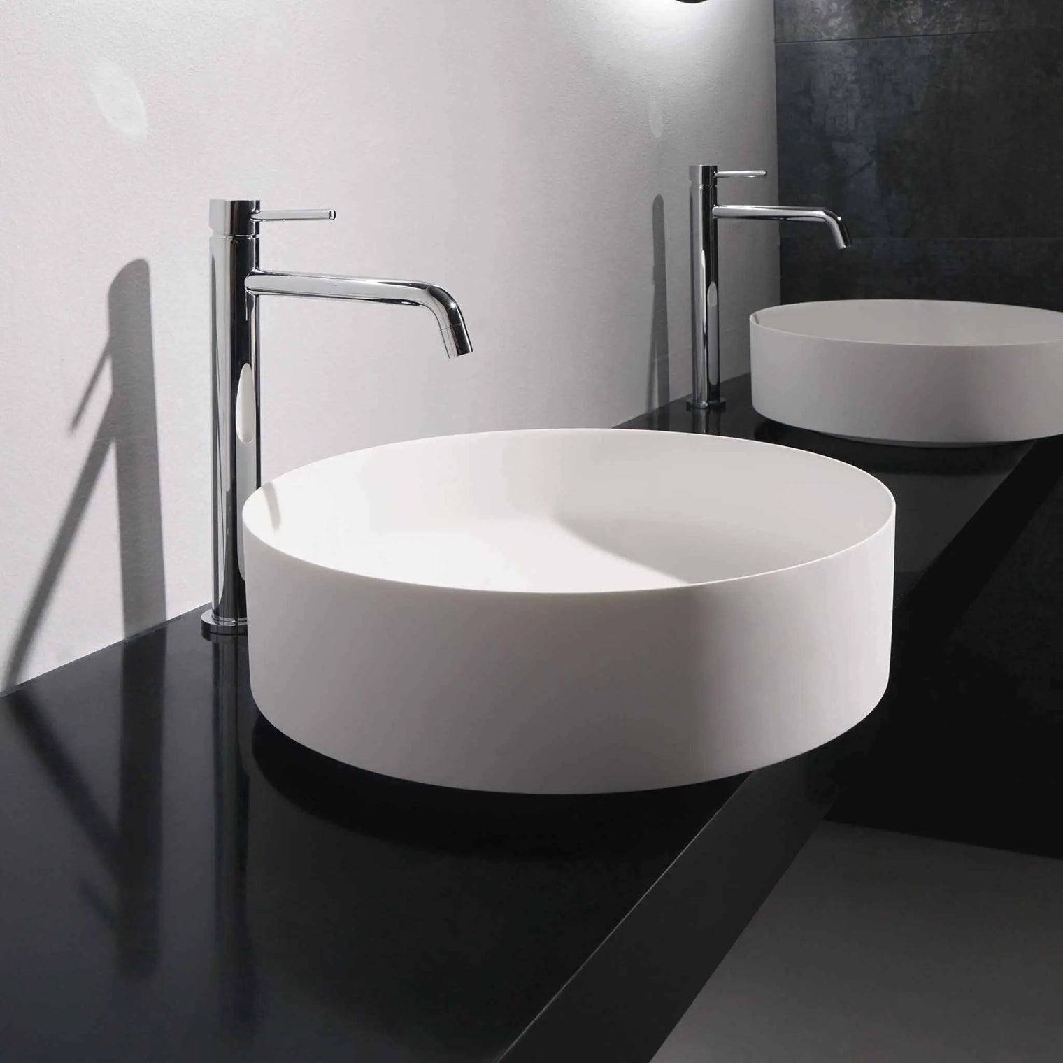 Float 40-OVERCOUNTER WASHBASINS-訂造一體無縫洗手盆,Tailor made Washbasins,waterbasin hk, 浴室物料,浴室裝修,訂造洗手盆,浴室翻新,Bathroomware ,Bespoke bathroom,浴室配件,訂造浴室潔具,訂造浴室傢俬,香港 浴室設計 公司,best custom bathroom furniture HK, Infinite Bath