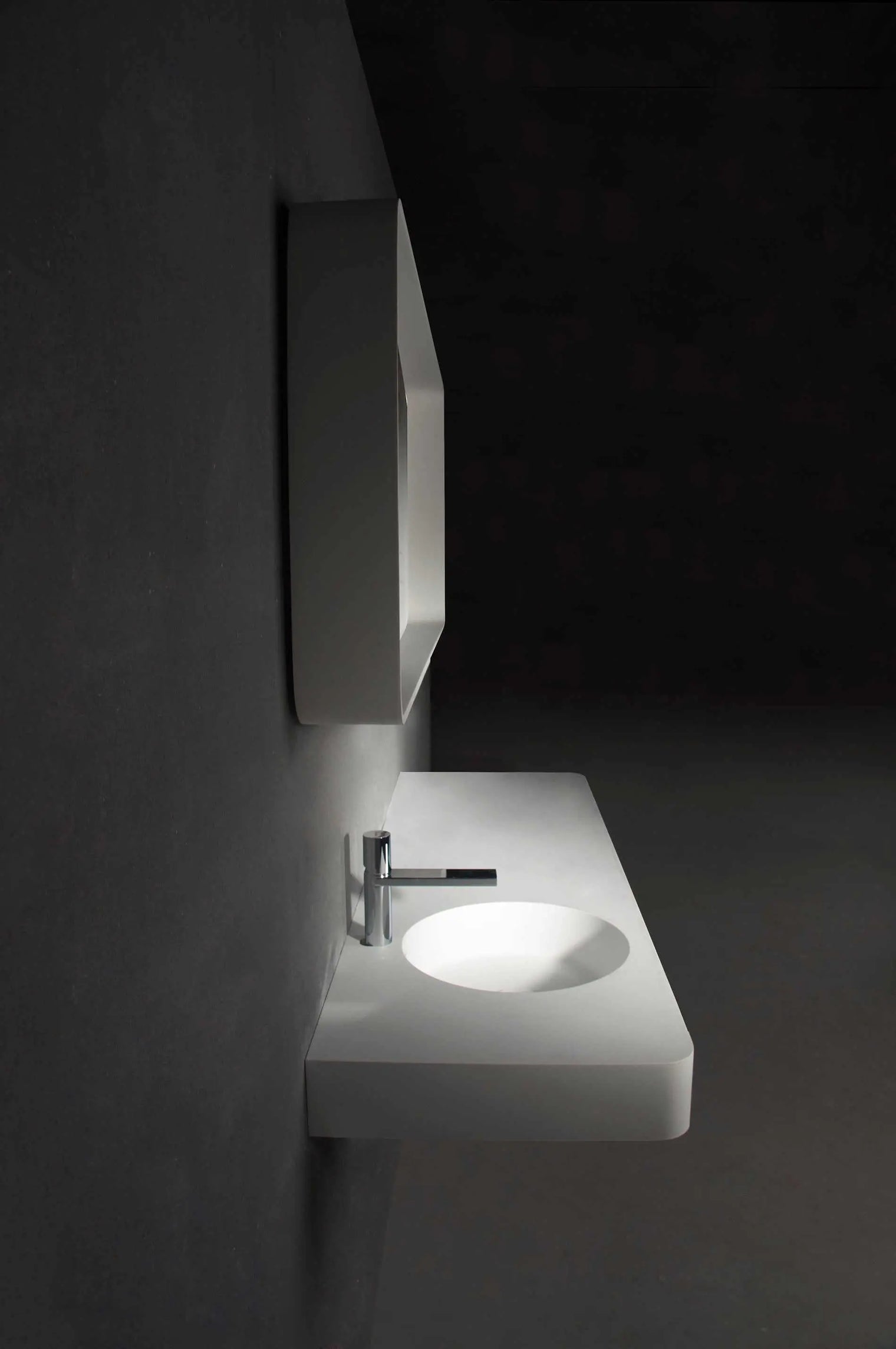 Cirque WM 120L with Towel Bar-WALL MOUNT WASHBASINS-訂造一體無縫洗手盆,Tailor made Washbasins,waterbasin hk, 浴室物料,浴室裝修,訂造洗手盆,浴室翻新,Bathroomware ,Bespoke bathroom,浴室配件,訂造浴室潔具,訂造浴室傢俬,香港 浴室設計 公司,best custom bathroom furniture HK, Infinite Bath