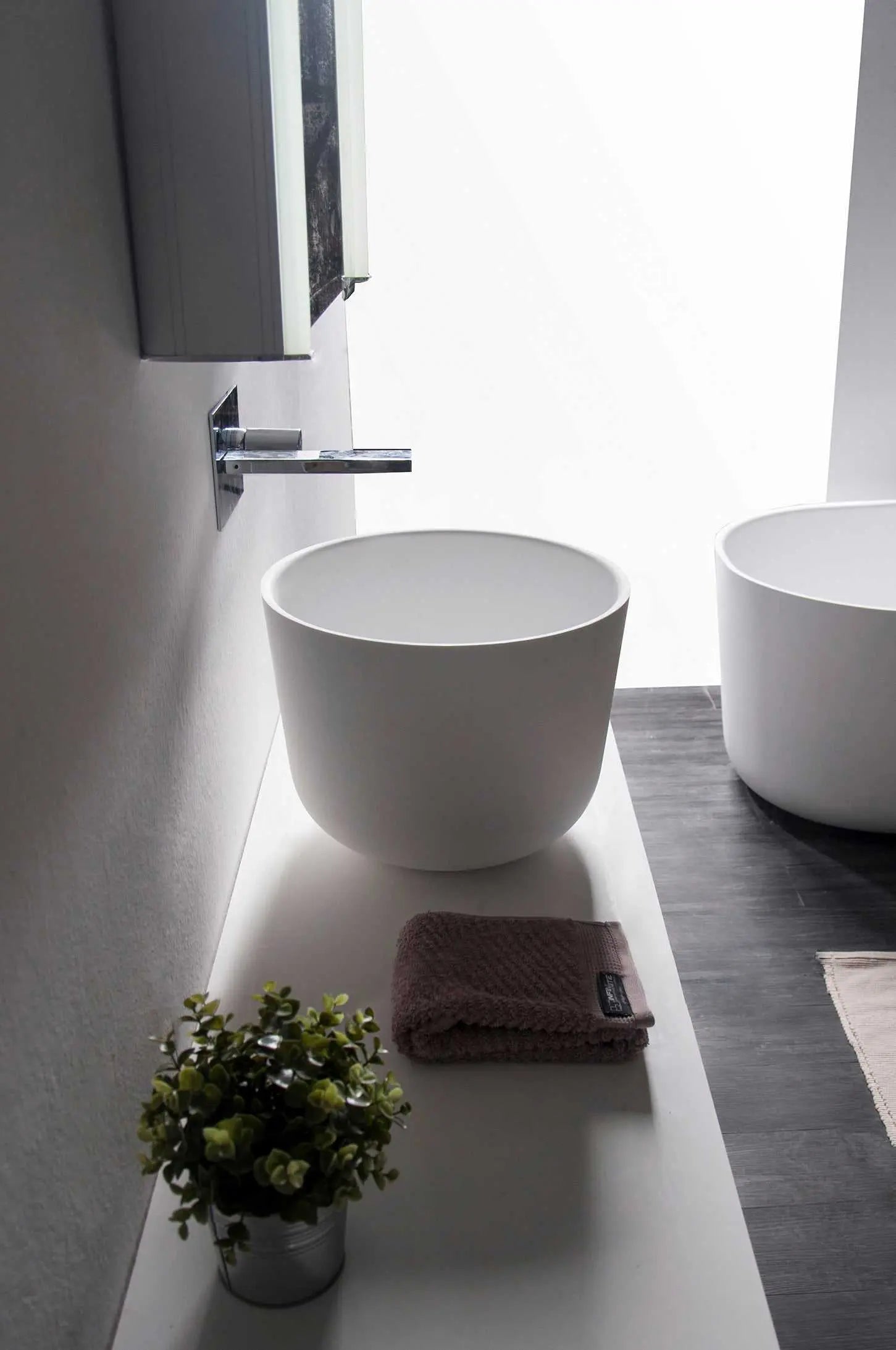 Niagara Laundry 40-OVERCOUNTER WASHBASINS-訂造一體無縫洗手盆,Tailor made Washbasins,waterbasin hk, 浴室物料,浴室裝修,訂造洗手盆,浴室翻新,Bathroomware ,Bespoke bathroom,浴室配件,訂造浴室潔具,訂造浴室傢俬,香港 浴室設計 公司,best custom bathroom furniture HK, Infinite Bath