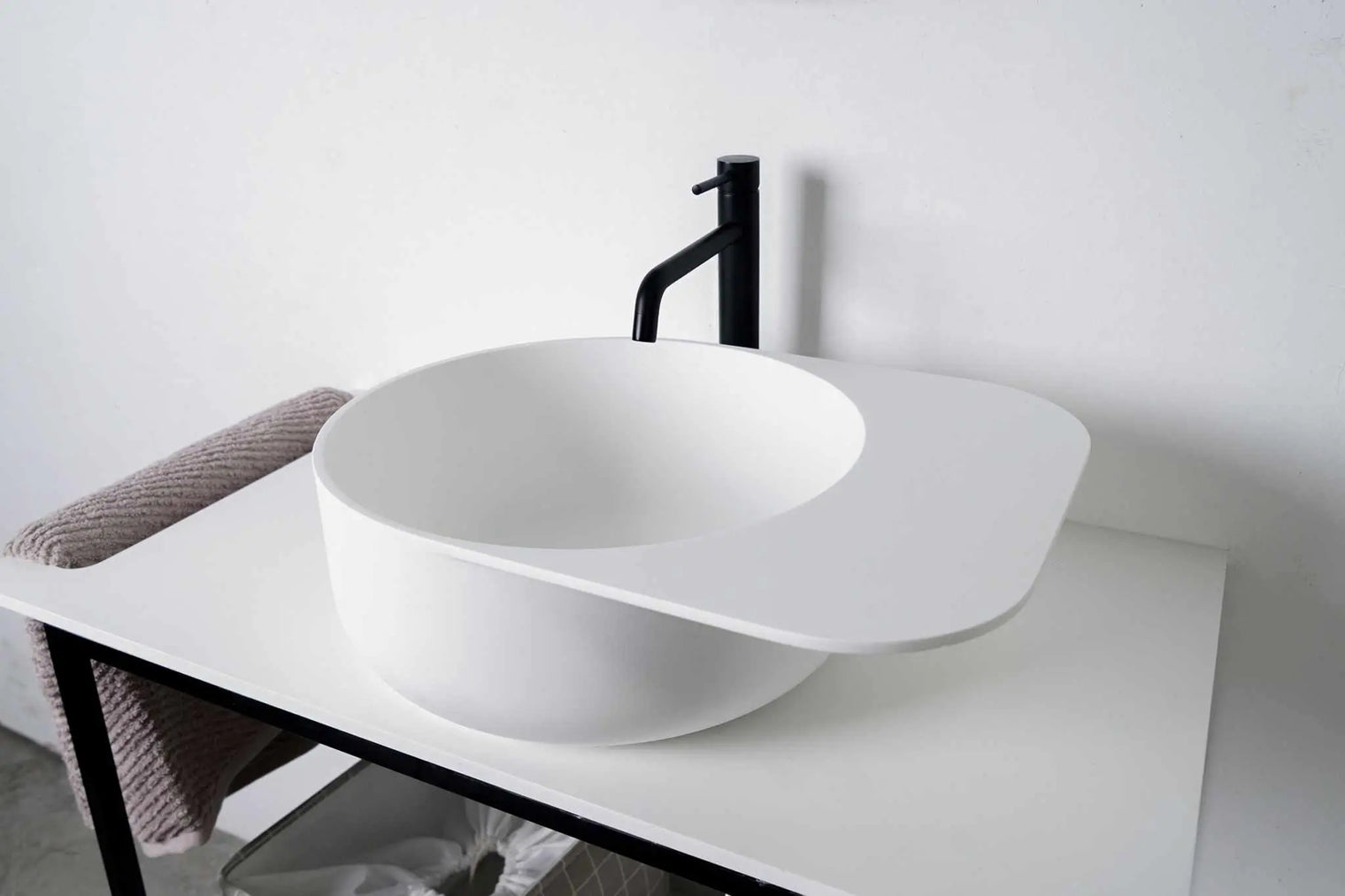 SOLIDCAP 6.0-OVERCOUNTER WASHBASINS-訂造一體無縫洗手盆,Tailor made Washbasins,waterbasin hk, 浴室物料,浴室裝修,訂造洗手盆,浴室翻新,Bathroomware ,Bespoke bathroom,浴室配件,訂造浴室潔具,訂造浴室傢俬,香港 浴室設計 公司,best custom bathroom furniture HK, Infinite Bath