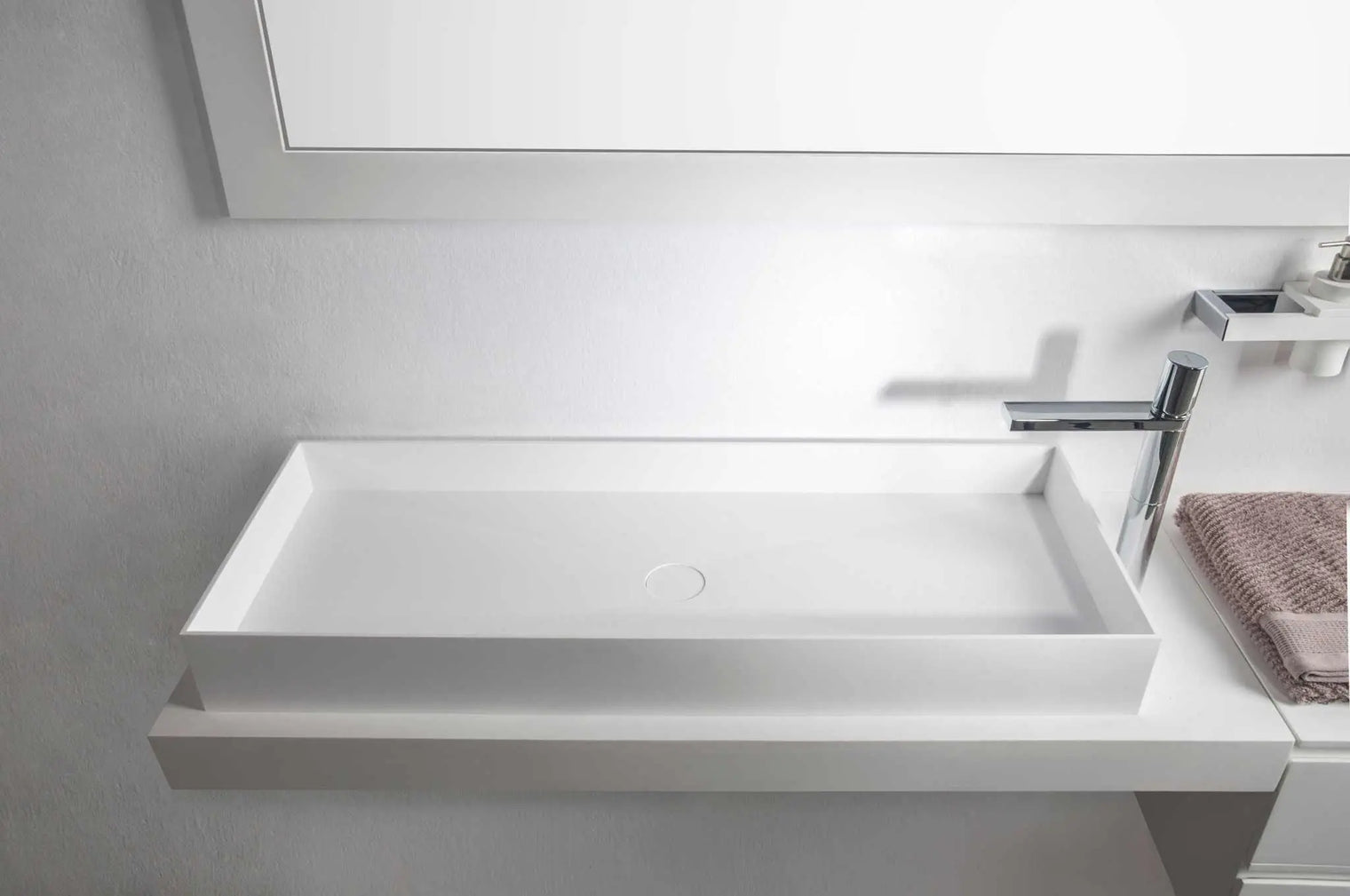 Super Thin Edge R 100-OVERCOUNTER WASHBASINS-訂造一體無縫洗手盆,Tailor made Washbasins,waterbasin hk, 浴室物料,浴室裝修,訂造洗手盆,浴室翻新,Bathroomware ,Bespoke bathroom,浴室配件,訂造浴室潔具,訂造浴室傢俬,香港 浴室設計 公司,best custom bathroom furniture HK, Infinite Bath